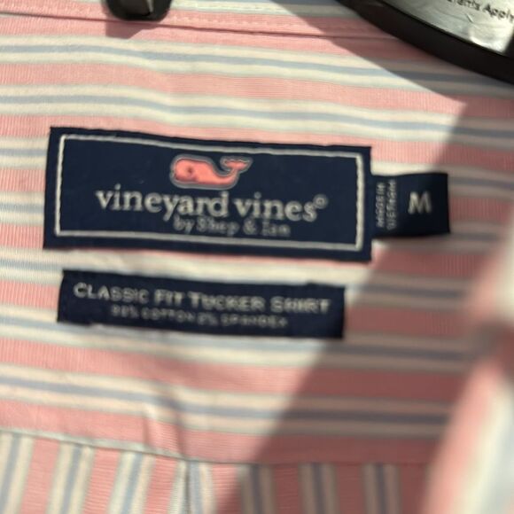 Vineyard Vines Button Down Pink & Blue Size Medium. - Picture 4 of 6